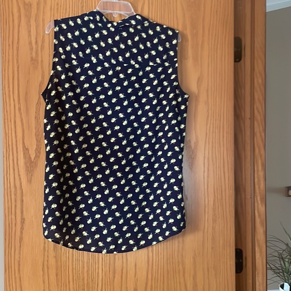 Brand new express sleeves blouse - Picture 4 of 6